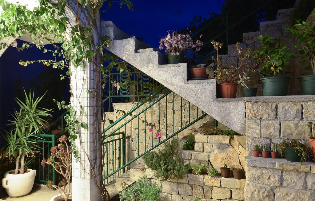 Vila Dunja Makarska Exterior foto