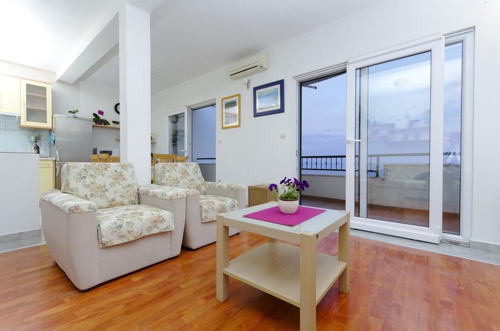 Vila Dunja Makarska Exterior foto